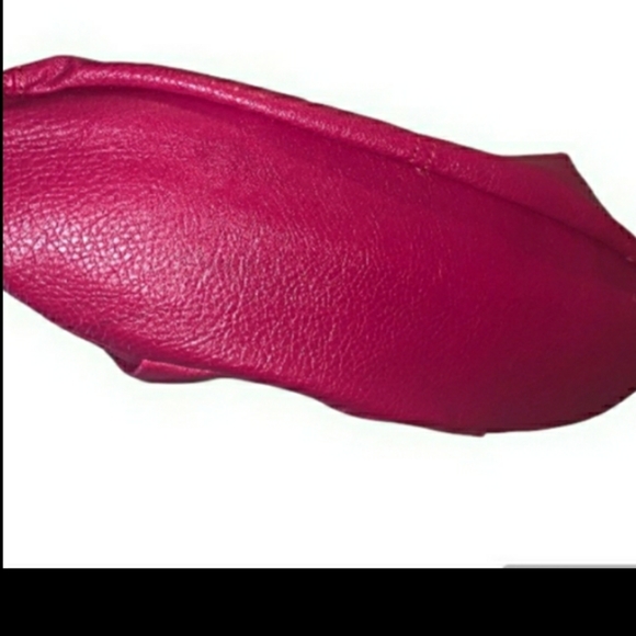 Nicole Miller Candy Pink Zipper Front Handbag - Picture 7 of 9